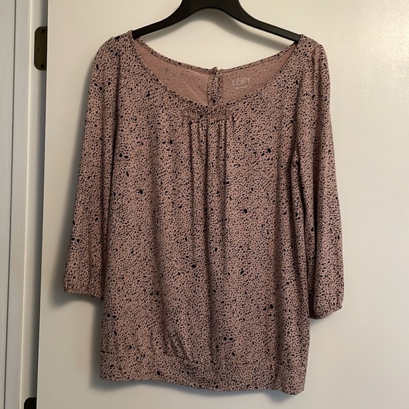 Ann Taylor Loft women’s small top. Banded waistband. Button back. - Picture 1 of 6